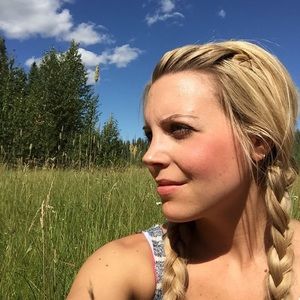 Meet your Posher, Courtney